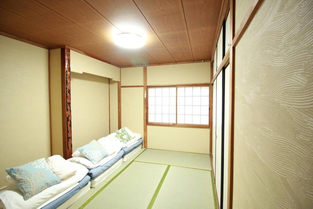 3Room 63M2 Party Ok Namba Осака Экстерьер фото